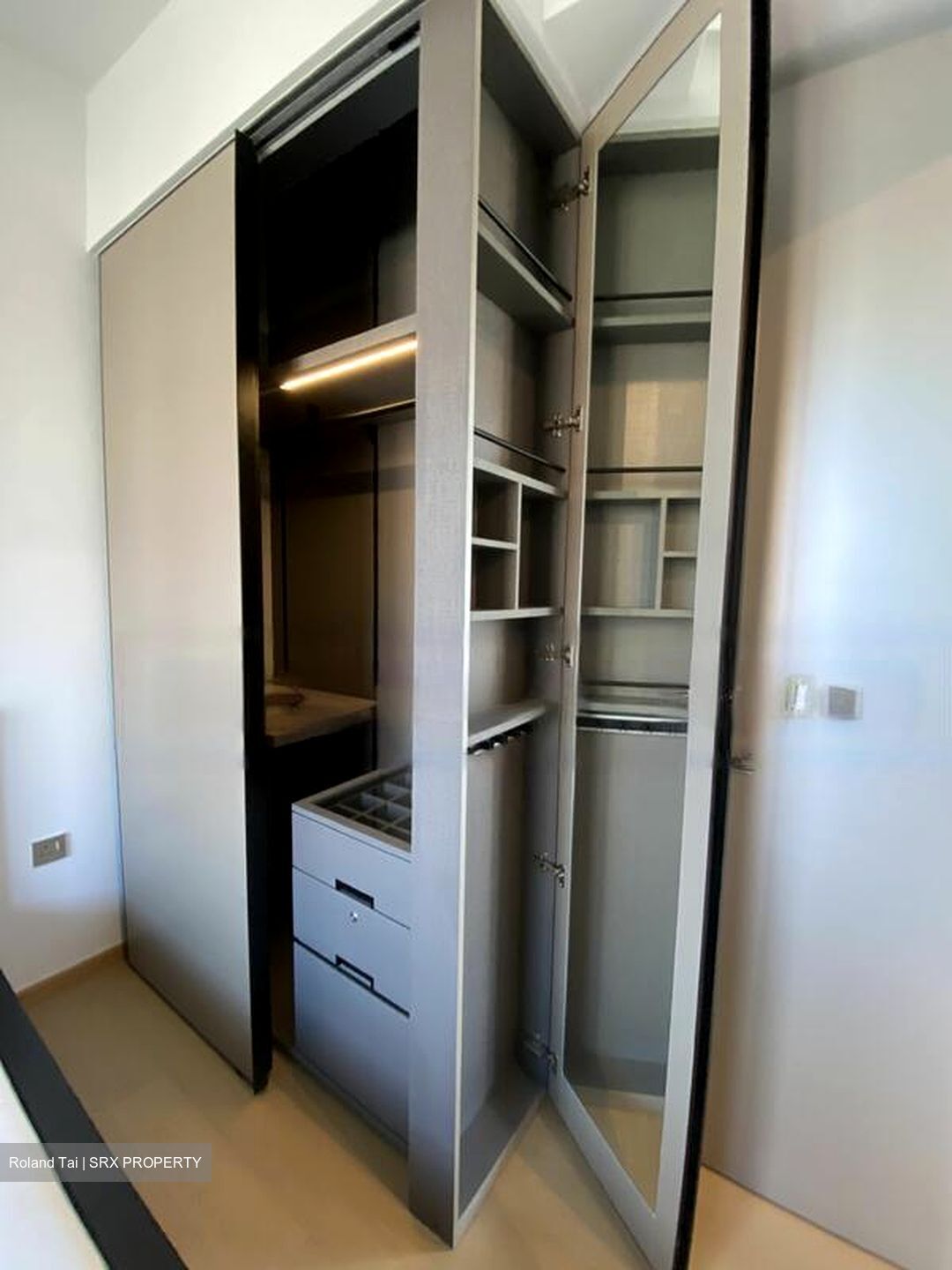 Haus On Handy (D9), Condominium #446150001